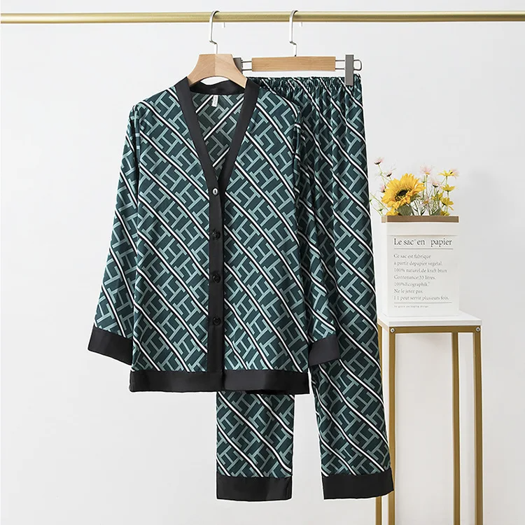 Retro V-Neck Ice Silk Pyjamas Set