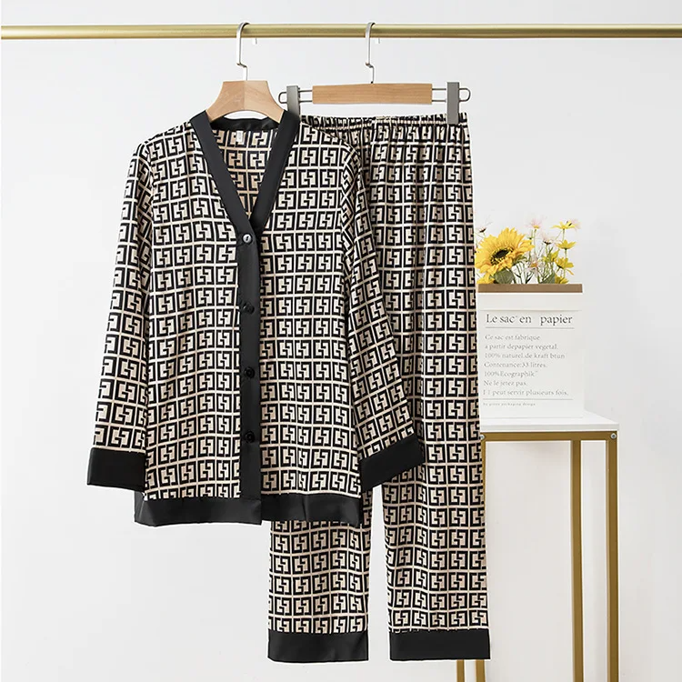 Retro V-Neck Ice Silk Pyjamas Set